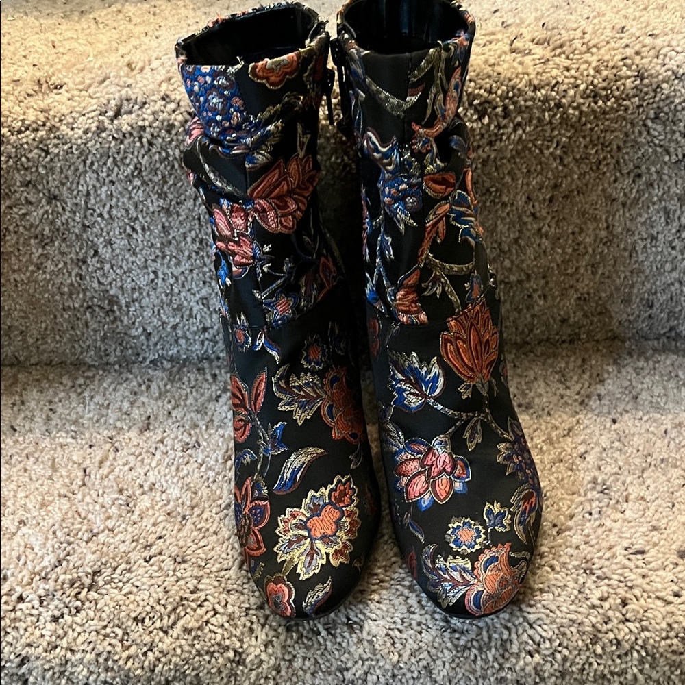 Naturalizer Black Floral Ankle Boots